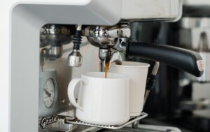 Read more about the article 5 Best Beginner Espresso Machines 2024